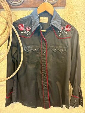 Vintage Dee Cee Western Embroidered Button-Down Shirt - Black with Red Trim